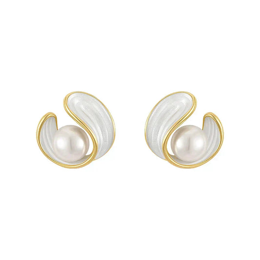 Oro Swirl Perla Aretes de Botón