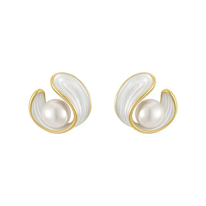 Oro Swirl Perla Aretes de Botón