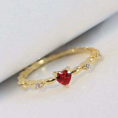 Oro Rubí Corazón Anillo