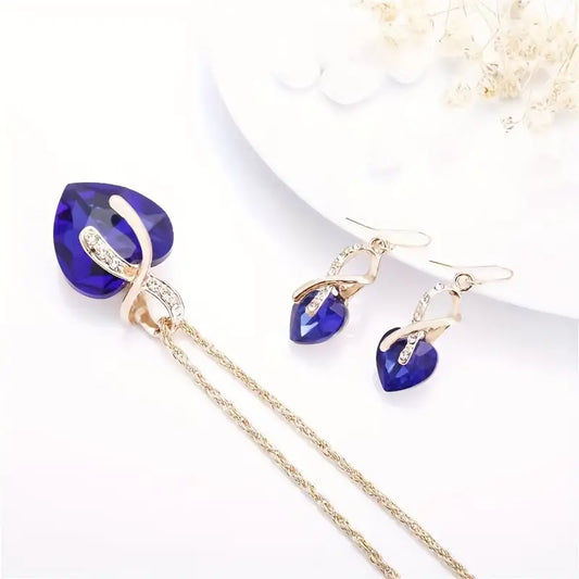 Oro Zafiro Corazón Collar and Aretes Set