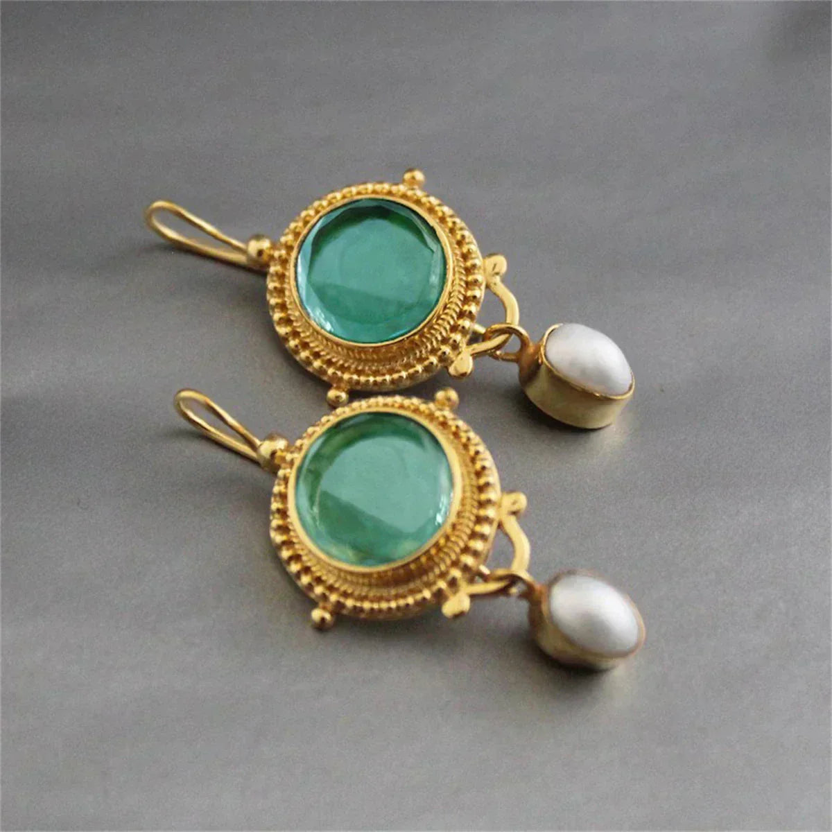 Treasured Turquesa Gem Aretes