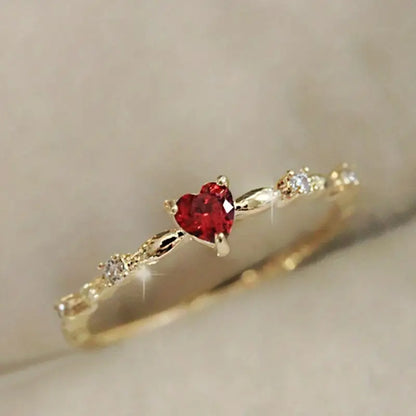 Oro Rubí Corazón Anillo