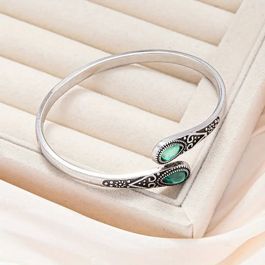 Plata Esmeralda Vintage Bangle