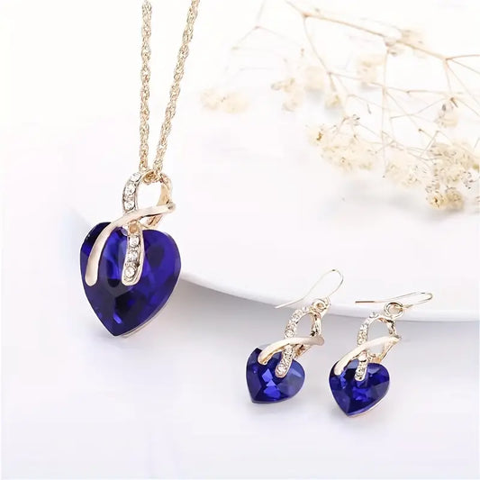 Oro Zafiro Corazón Collar and Aretes Set
